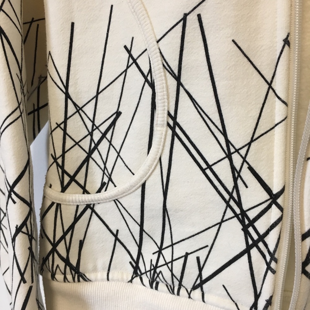 Lululemon Scuba Hoodie Rare Print Polar & Black 8 - Picture 4 of 8